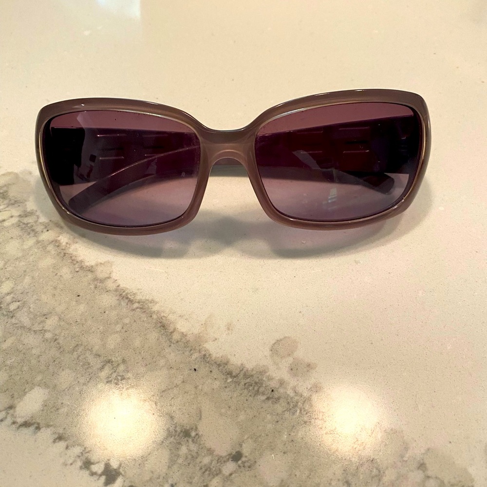 Lightly used fendi sunglasses